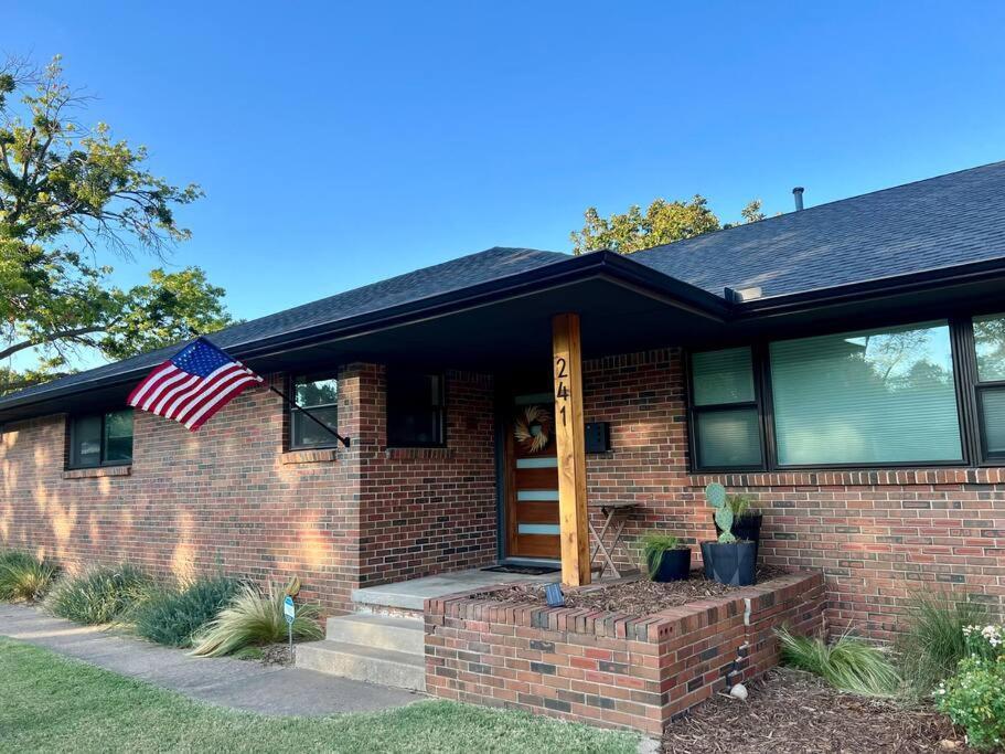 Mid-West Mod - 5Br - Central Norman - Near Ou! المظهر الخارجي الصورة